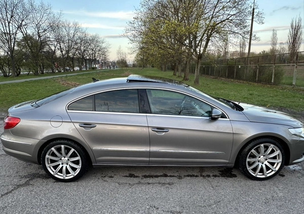 Volkswagen CC cena 30000 przebieg: 280000, rok produkcji 2010 z Warszawa małe 277